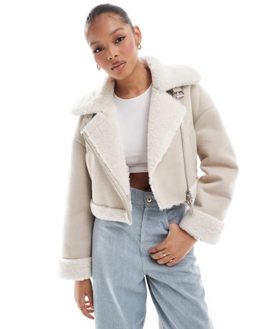 Stradivarius - Blouson aviateur court doublé en imitation peau de mouton - Écru