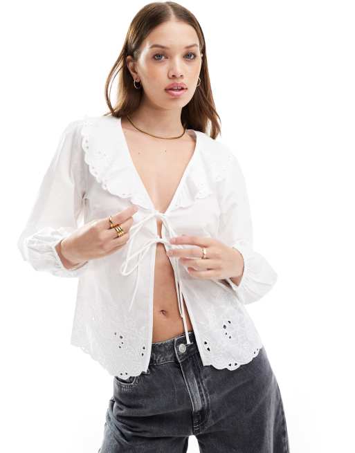 Stradivarius – Bluse in Weiß mit Bindedetail und Puffärmeln