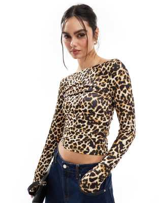 boat neck long sleeve top in leopard print-Multi