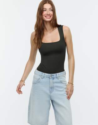 Stradivarius - Body à encolure carrée en polyamide - Vert