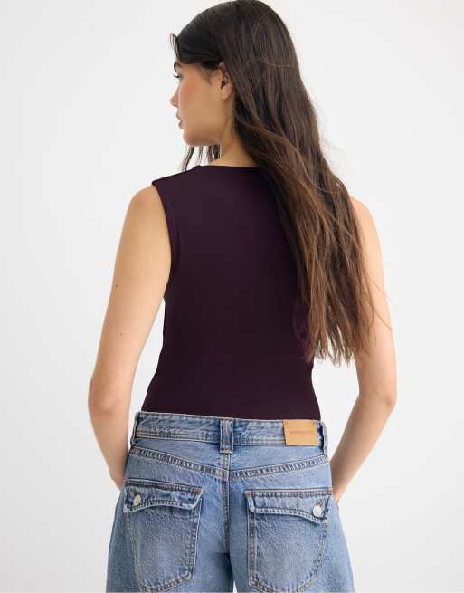 Stradivarius – Body aus Polyamid in Dunkellila mit eckigem Ausschnitt, 3 von 4