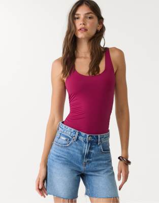 Stradivarius – Body aus Polyamid in Hellrosa mit Raffung