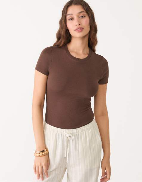 Stradivarius - Body basic marrone con scollo rotondo - view 1