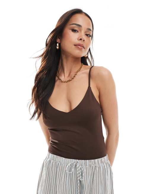 Stradivarius – Body in Braun mit Riemchenträgern
