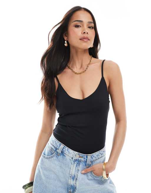 Stradivarius – Body in Schwarz mit Riemchenträgern