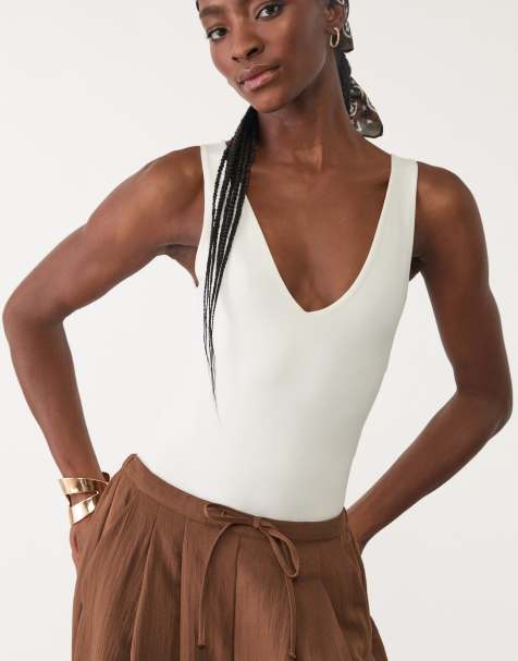 Stradivarius - Body van polyamide met V-hals in ecru - view 1