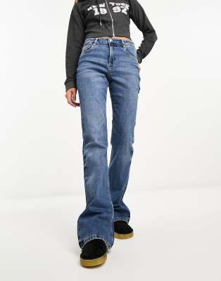 Stradivarius - Bootcut-Jeans mit geradem Schnitt in dunkler Waschung-Blau