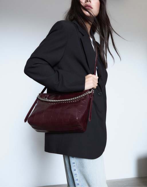 Stradivarius - Bordeauxrød crossbody-taske i imiteret krokodilleskind med kæde, 4 af 4