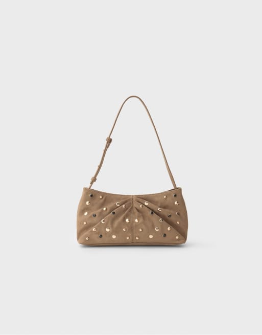Stradivarius borsa a spalla borchiata color cammello chiaro, 1 di 4