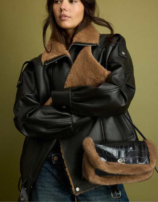 Stradivarius borsa a spalla combinata effetto coccodrillo e pelliccia sintetica nera, 3 di 4
