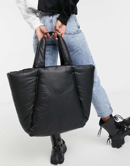 Stradivarius Borsa shopper imbottita di colore nero