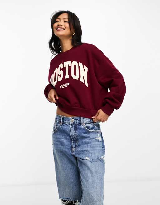 https://images.asos-media.com/products/stradivarius-boston-slouchy-sweatshirt-in-wine/205616127-1-wine?$n_640w$&wid=513&fit=constrain