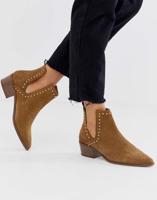 Bottines store cloutées stradivarius