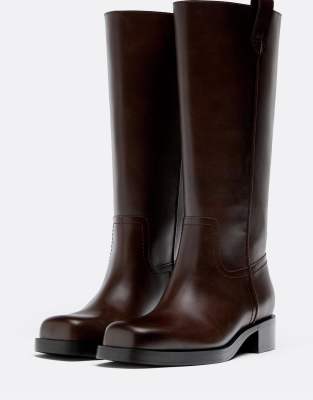 Stradivarius - Bottes plates aspect cuir - Marron-Brown