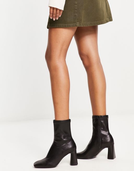 Stradivarius Bottines talon mi haut Noir ASOS