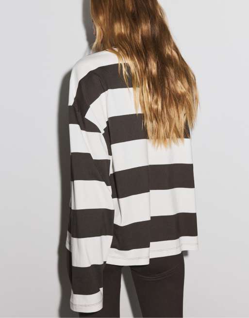 Stradivarius boxig långärmad t-shirt i brun, 3 av 6