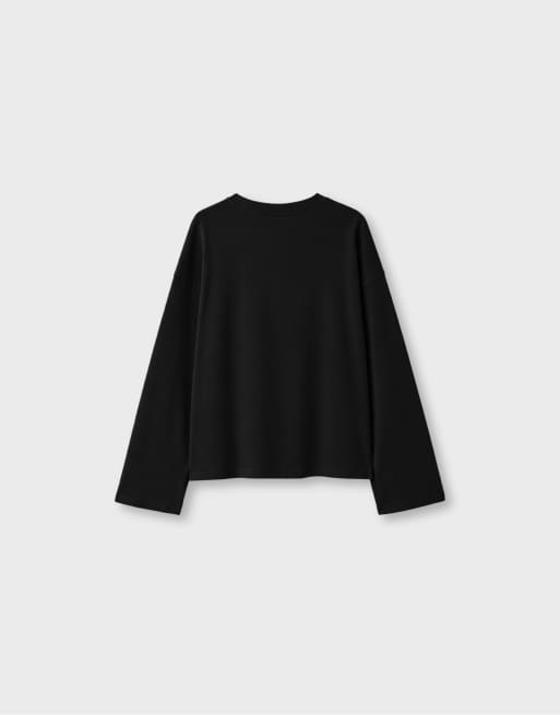 Stradivarius boxig långärmad t-shirt i svart, 2 av 2