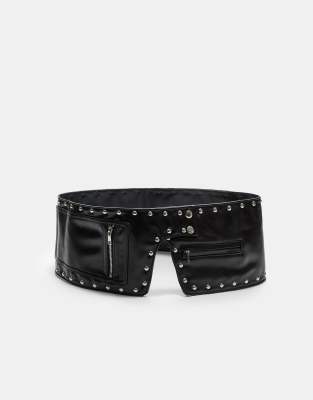 Stradivarius - Breiter Gürtel in Schwarz mit Nietenbesatz und Tasche