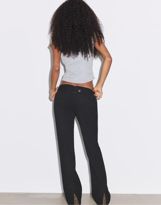 Stradivarius broek met lage taille en detail op de achterkant in zwart, 3 van 7