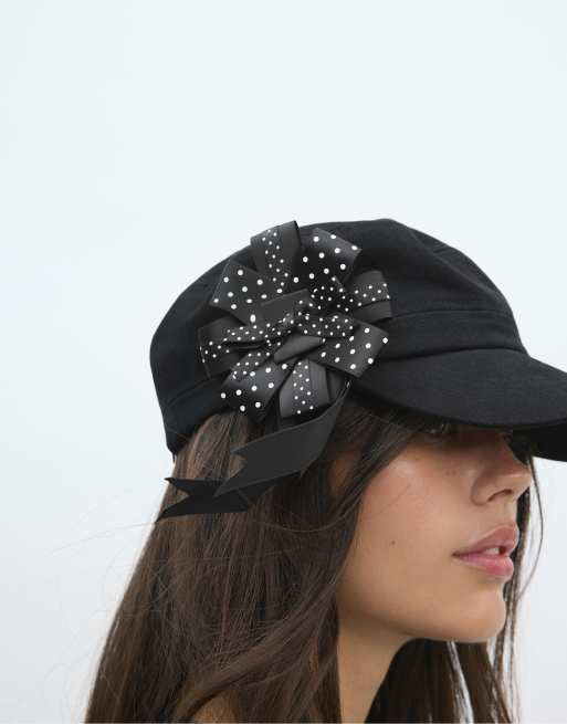 Stradivarius Brosche mit Polka-Dot-Schleife in Schwarz, 2 von 4