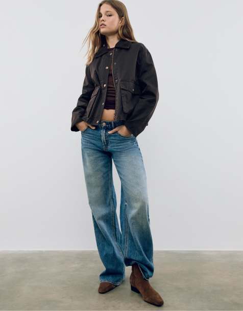 Stradivarius – Brun, vaxad parkas med kort, kontrasterande design - view 1