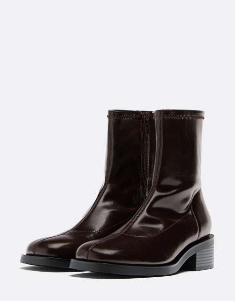 Stradivarius – Bruna, stretchiga, platta ankelboots - view 1