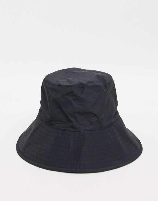 Bucket store hat stradivarius