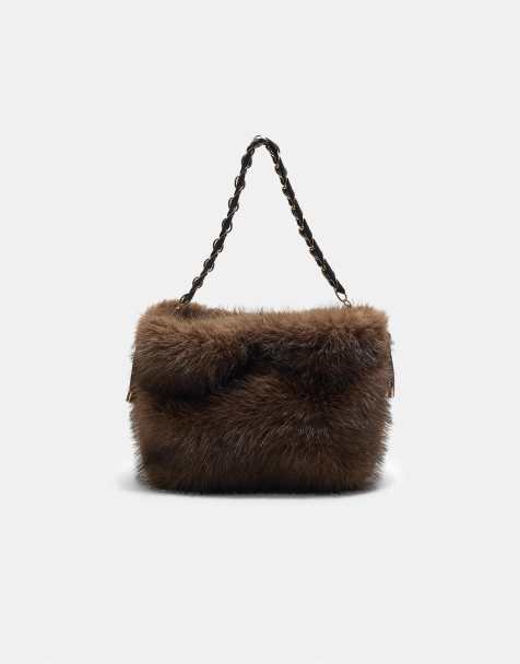 Stradivarius - Bucket tas van imitatiebont met ketting in bruin - view 1