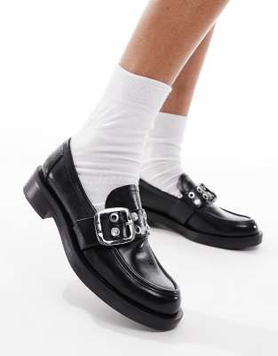 buckle detail loafers in black