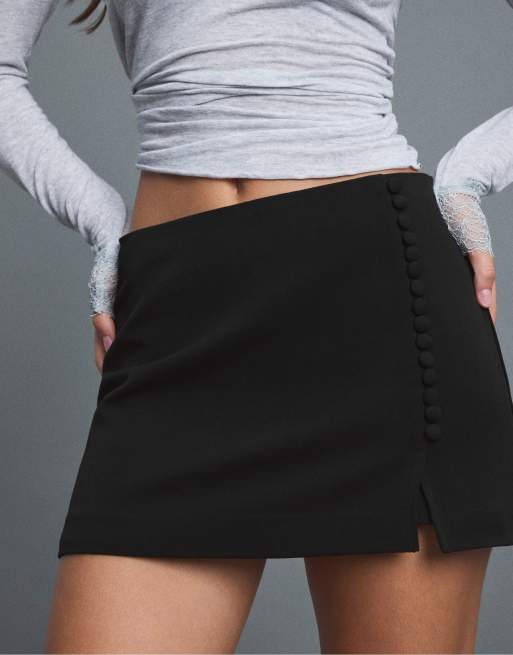 Stradivarius Button-detail smart mini skirt in black, 4 of 7