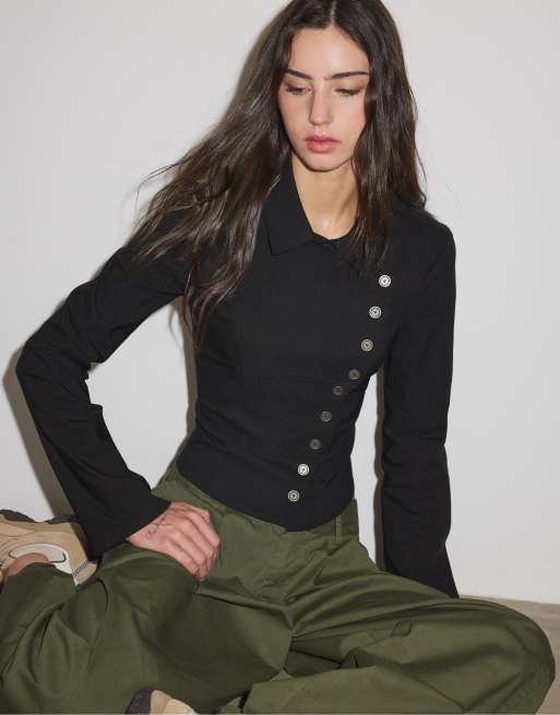 Stradivarius Button-up crossover shirt in black, 4 of 7