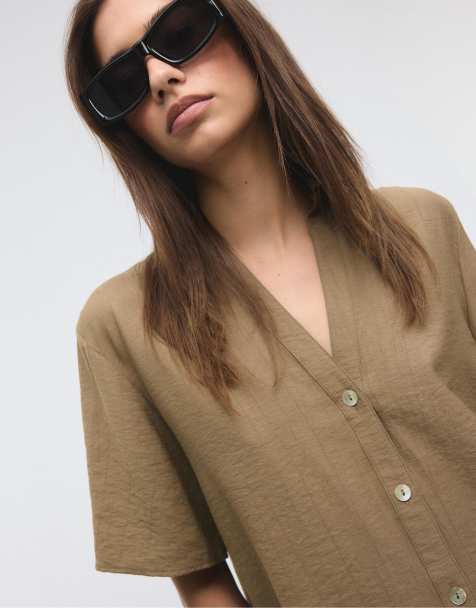 Stradivarius Button-up flowing shirt in brown - view 1