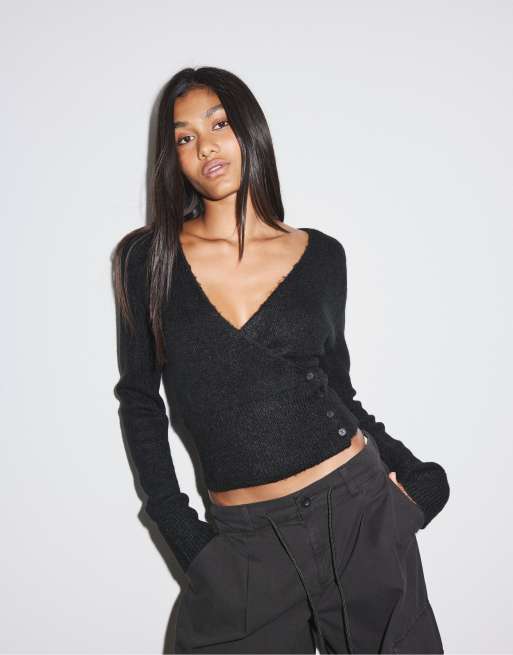 Stradivarius Button-up wrap knit cardigan in black, 5 of 7