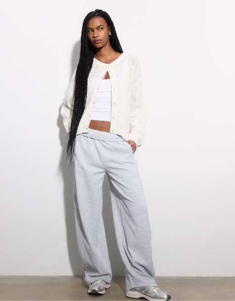 Stradivarius Buttoned cable-knit cardigan in ecru