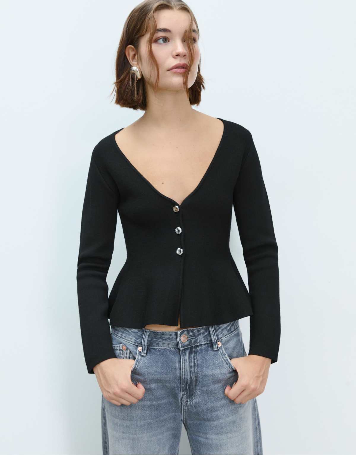 Stradivarius Buttoned peplum knit cardigan in black