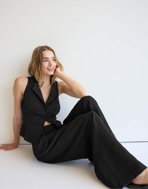 Stradivarius Buttoned waistcoat in black, 2 of 4