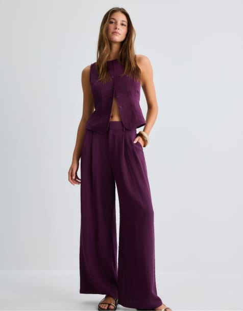 Stradivarius Buttoned waistcoat in purple - view 1