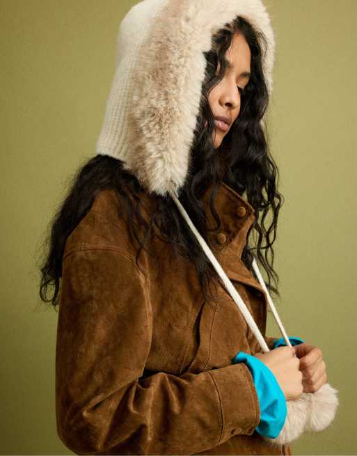 Stradivarius Cagoule en faux-fur écru, 3 de 4