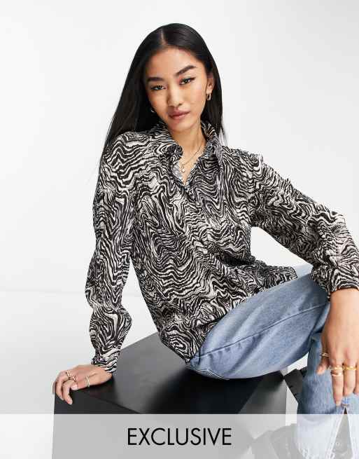 Stradivarius - Camicia a pieghe e stampa rétro in coordinato