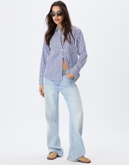 Stradivarius - Camicia basic in popeline a righe blu navy con tasca, 2 di 4