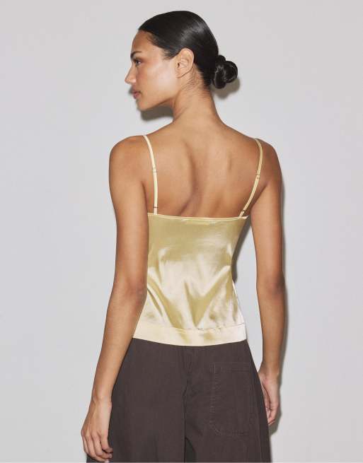 Stradivarius – Camisole-Oberteil aus Satin in Gelb, 4 von 4