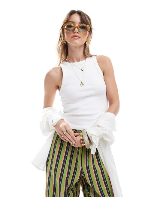 Stradivarius - Canotta bianca con scollo a vogatore