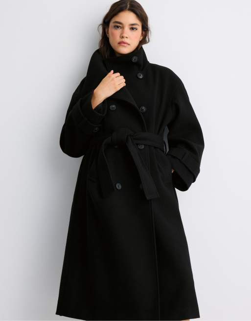 Stradivarius cappotto lungo morbido al tatto con collo alto nero, 2 di 7