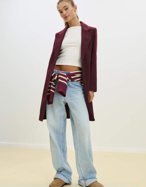 Stradivarius cappotto midi con bottoni in bordeaux effetto soft-touch, 3 di 4