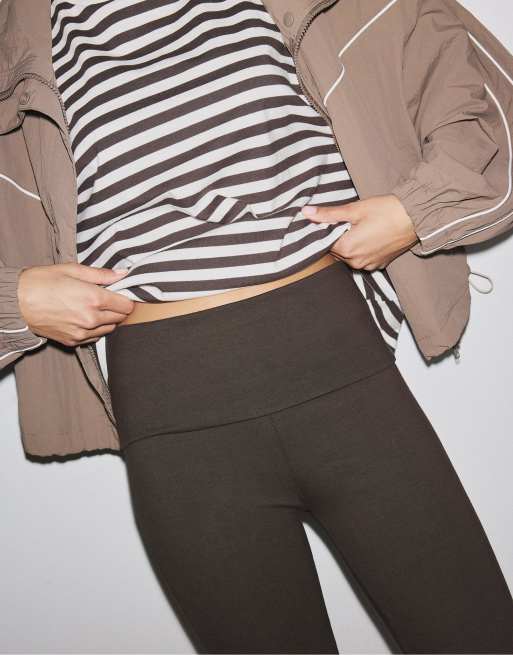 Stradivarius capris in brown, 2 of 4