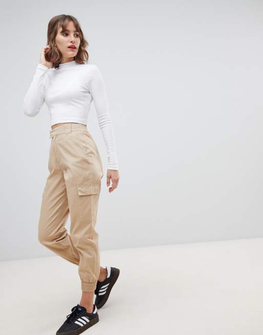 beige cargos stradivarius