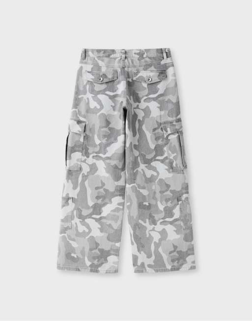 Stradivarius cargobroek met print in grijs, 7 van 7
