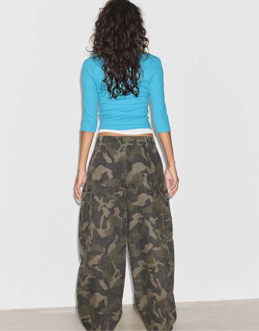 Stradivarius cargobroek met print in kaki, 3 van 7