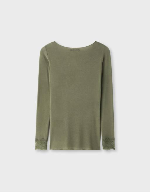 Stradivarius Cashmere blend long sleeve v-neck t-shirt in khaki, 5 of 5