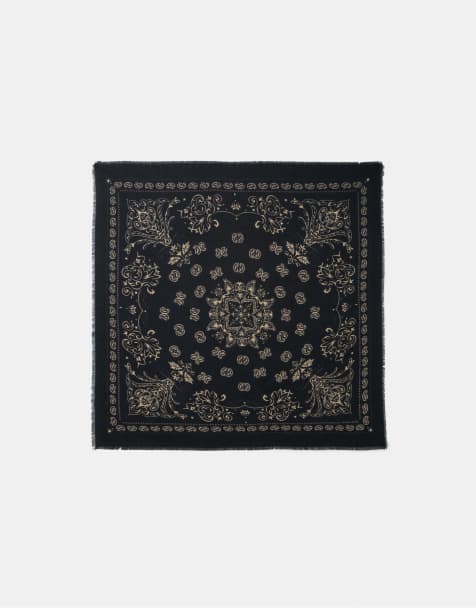 Stradivarius Cashmere-effect scarf in black - view 1